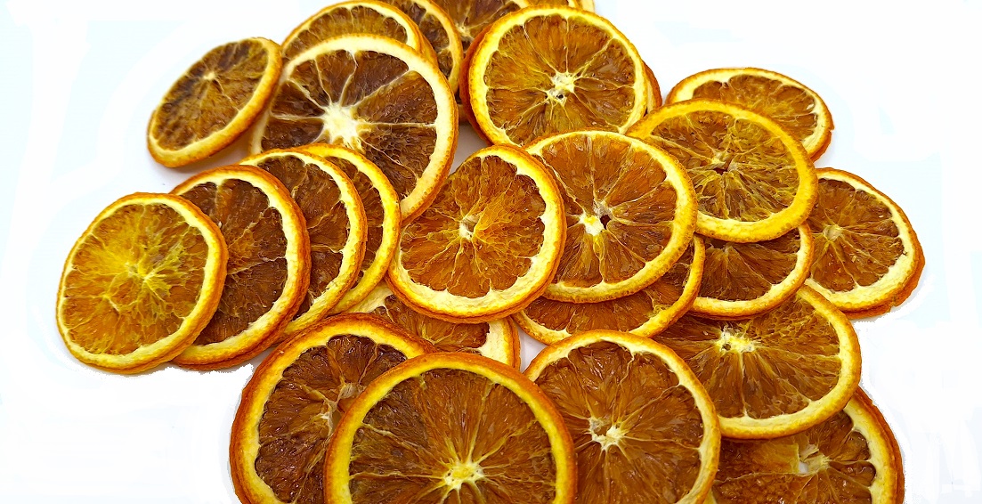 Sušené citrusy, ovoce a koření