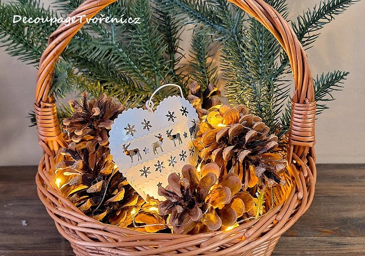 Srdce zimní 8,5 cm bílá, jeleni a vločky