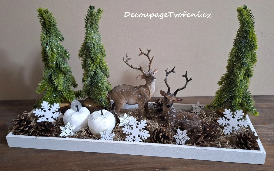 Jablka 4,5 cm bílá s listem, 3 ks