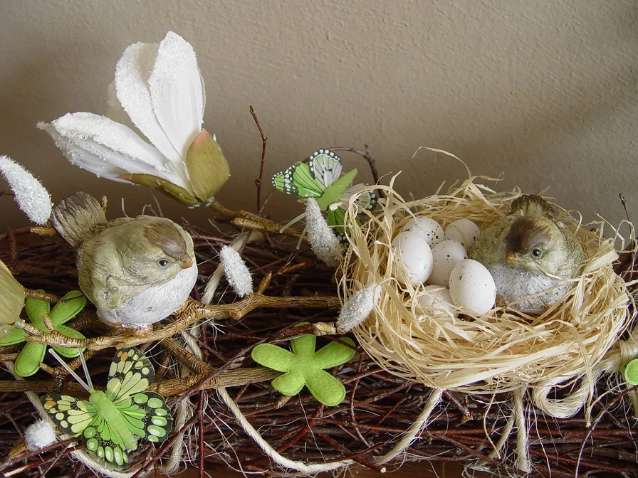 Vejce 2,5 cm strakatá/bílá, 10 ks