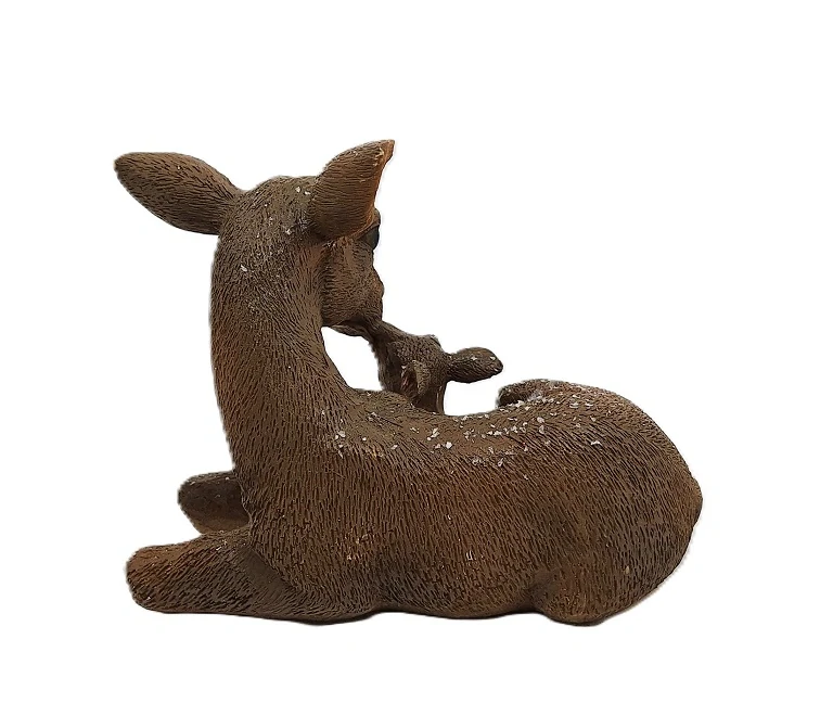 Srna a koloušek sedící 16,5 cm, zimní hnědá