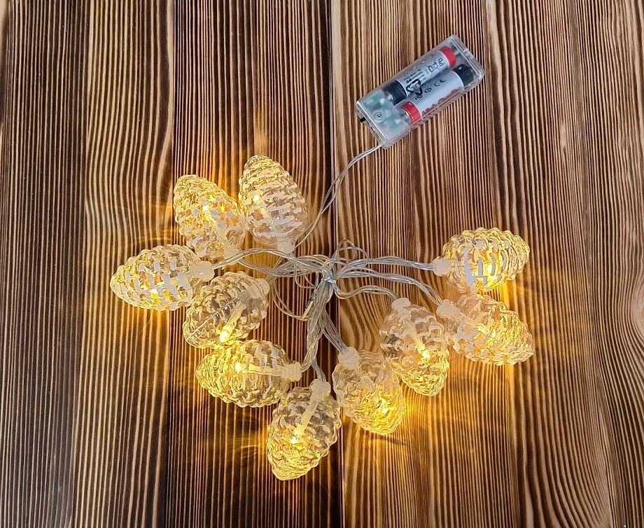 LED světelný řetěz 1,5 m šišky, 10 žároviček