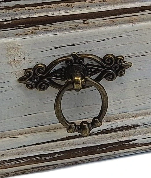 Zásuvka 15 cm patina bílá (kroužek)